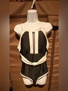 NWOT Women’s Black & White High-Neck One-Piece Swimsuit -Size L